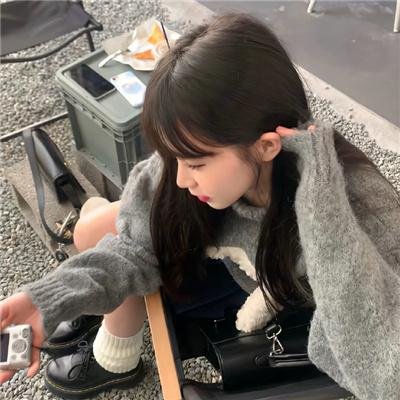 带子狼 在那双小手中